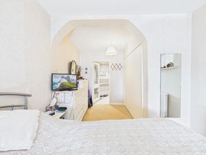 Bedroom- click for photo gallery